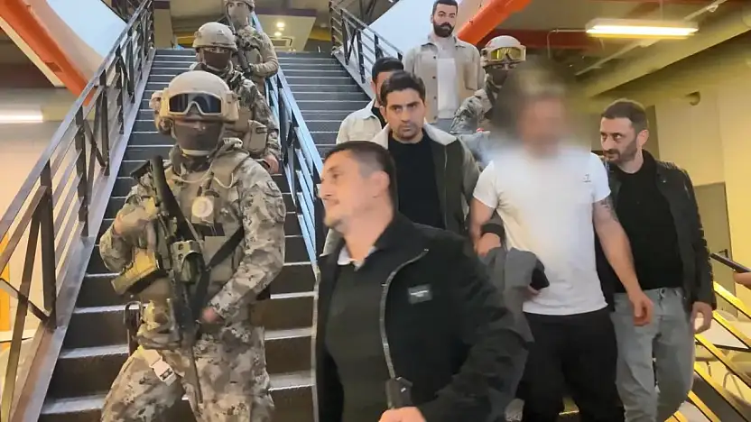 beIN Sport Binasına Giren Silahlı Şahıs Yakalandı! Silah Oyuncak Çıktı