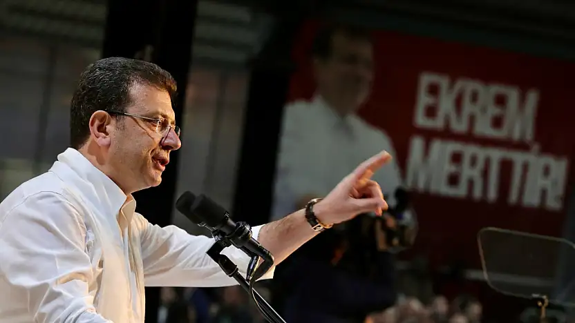 Ekrem İmamoğlu: Gençlerden korkmayın, etrafınızdaki dalkavuklardan korkun