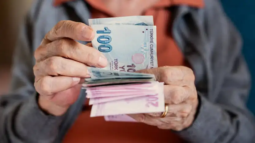 En düşük emekli maaşı 16 bin 881 TL oldu! Zamlı maaşların yatacağı tarih belli oldu