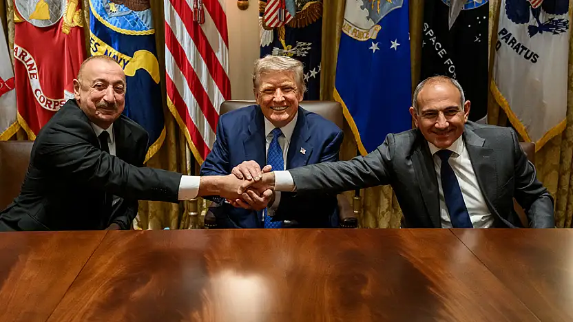 İlham Aliyev, Donald Trump ve Nikol Paşinyan arasında üçlü anlaşma imzalandı
