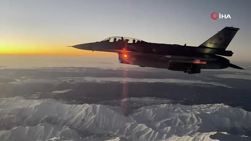 Karadeniz'de Bir İHA F-16'larımız Tarafından Düşürüldü