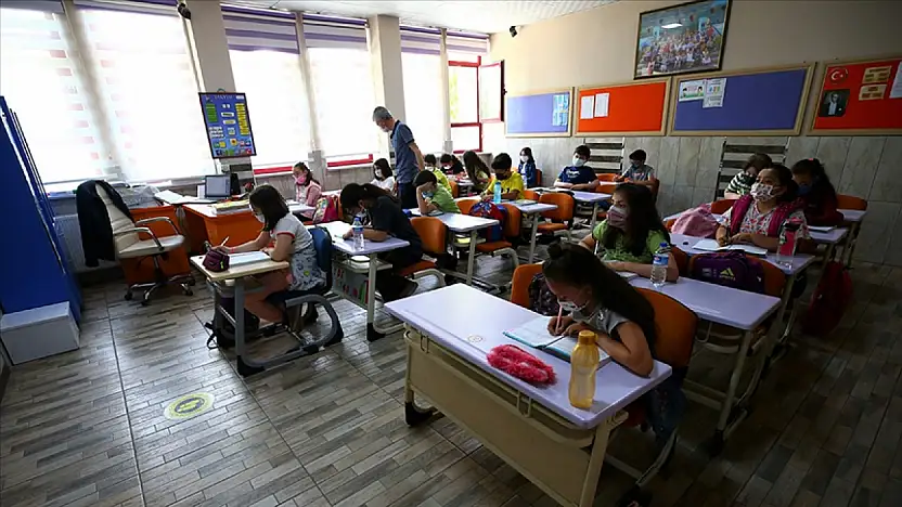 MEB mevzuata aykırı durum tespit edilen 21 okulun ruhsatını iptal etti