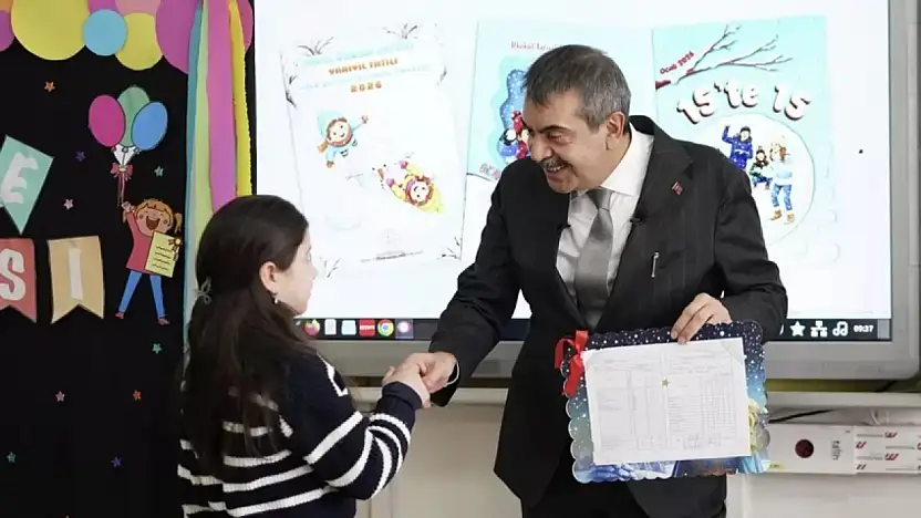 Milli Eğitim Bakan Tekin'den Karne Açıklaması Atatürk'ün Fotoğrafı Kaldırıldı mı?