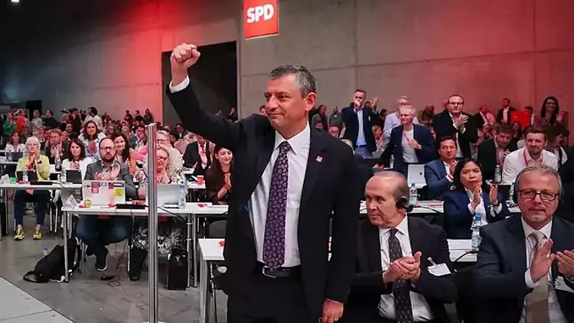 Özgür Özel, Almanya Sosyal Demokrat Partisi Kongresi'ne Katıldı