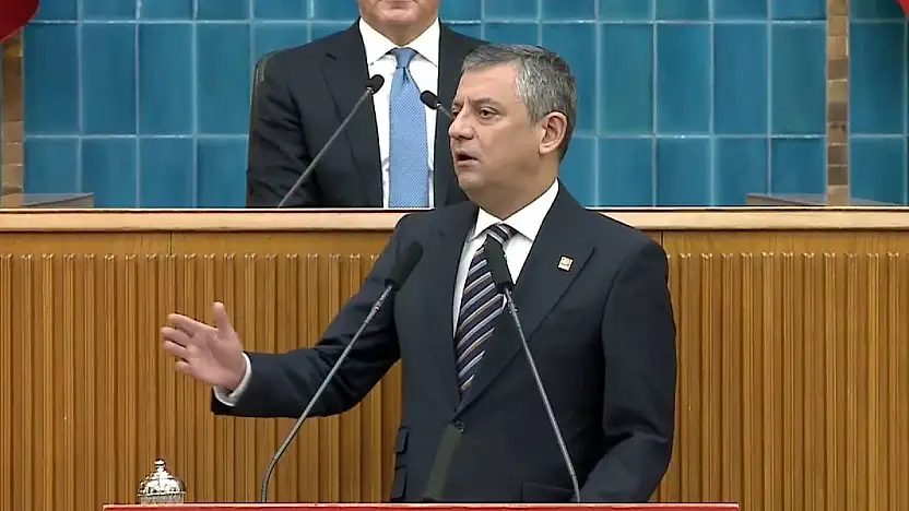 Özgür Özel'den Bahçeli'ye Emekli Maaşı Çağrısı