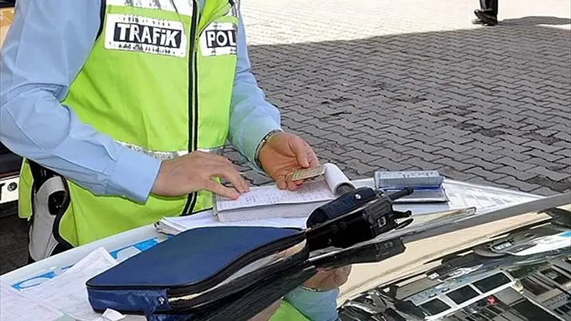 Trafikte Bütün Cezalar Değişiyor İşte Yeni Trafik Cezaları