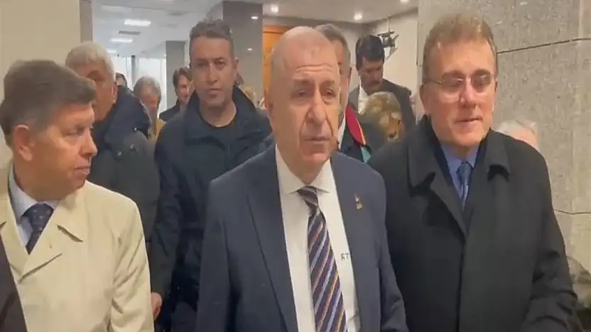 Ümit Özdağ Cumhurbaşkanına Hakaret Suçundan Yargılandığı Davada Beraat Etti