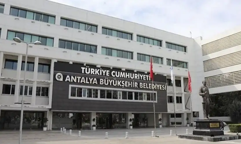 Antalya Belediyesi'ne rüşvet operasyonunda 17 şüpheli gözaltına alındı