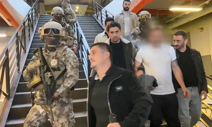 beIN Sport Binasına Giren Silahlı Şahıs Yakalandı! Silah Oyuncak Çıktı