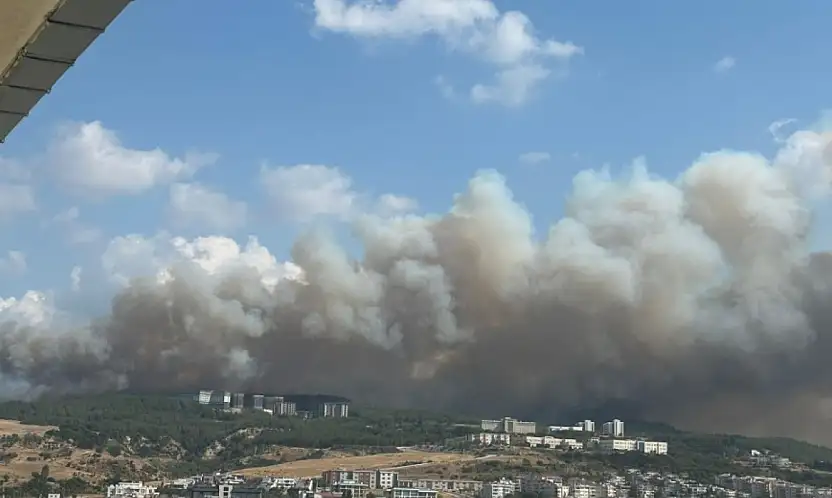 Çanakkale yanıyor: Sokaklar tahliye edildi, havalimanı kapatıldı!