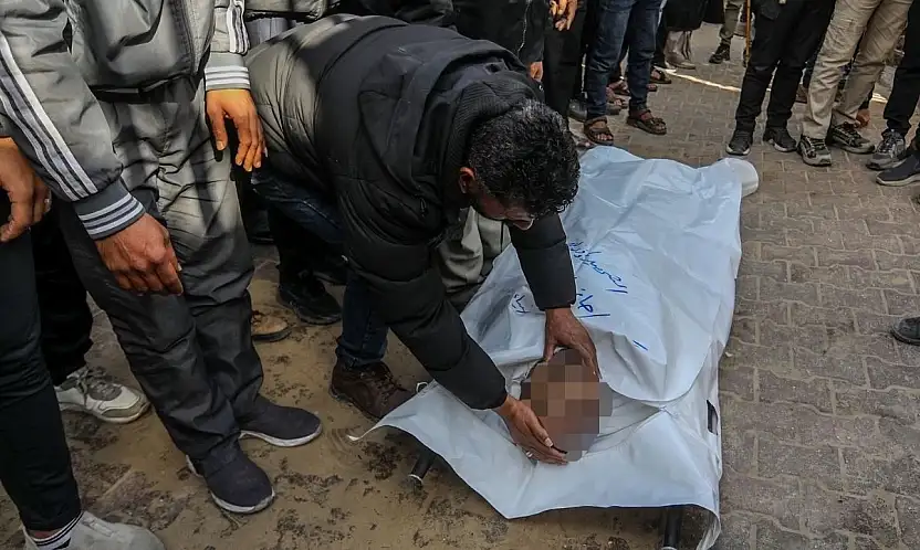 İsrail'in Gazze Şeridi'ne Saldırılarında Can Kaybı 71 Bin 439'a Yükseldi