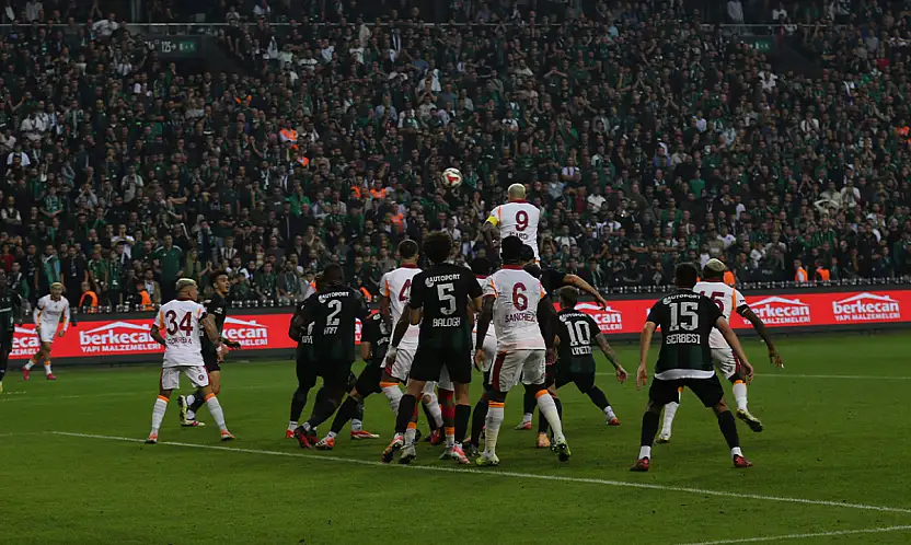 Kocaelispor, Galatasaray'ı Devirdi! Sarı-Kırmızılıların Yenilmezlik Serisi Sona Erdi