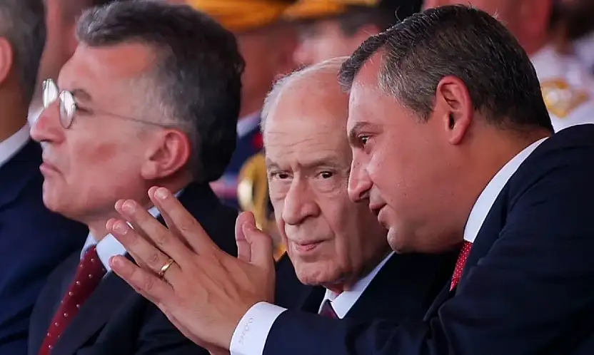 Özgür Özel'den Devlet Bahçeli'ye Ahmaklık Sözünü Üzerime Alınmadım