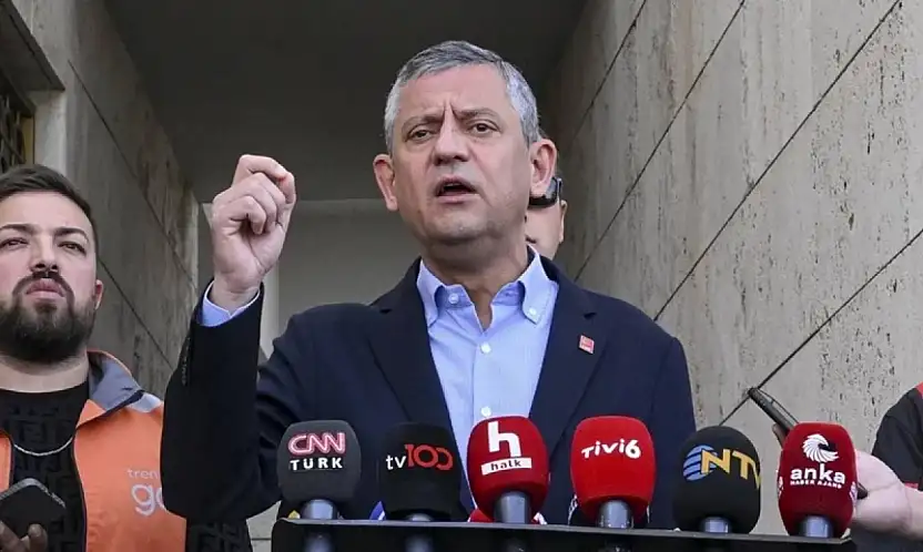 Özgür Özel'den  Gazetecilerin İfade Vermeye Çağrılmasına Tepki