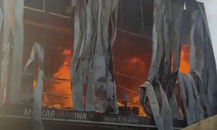 Parfüm Deposunda  Facia! 6 Kişi Hayatını Kaybetti