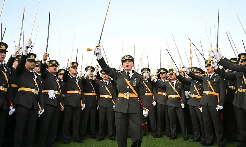 Teğmenlerin Emre İtaatsizlik Cezası Hukuka Uygun Bulundu