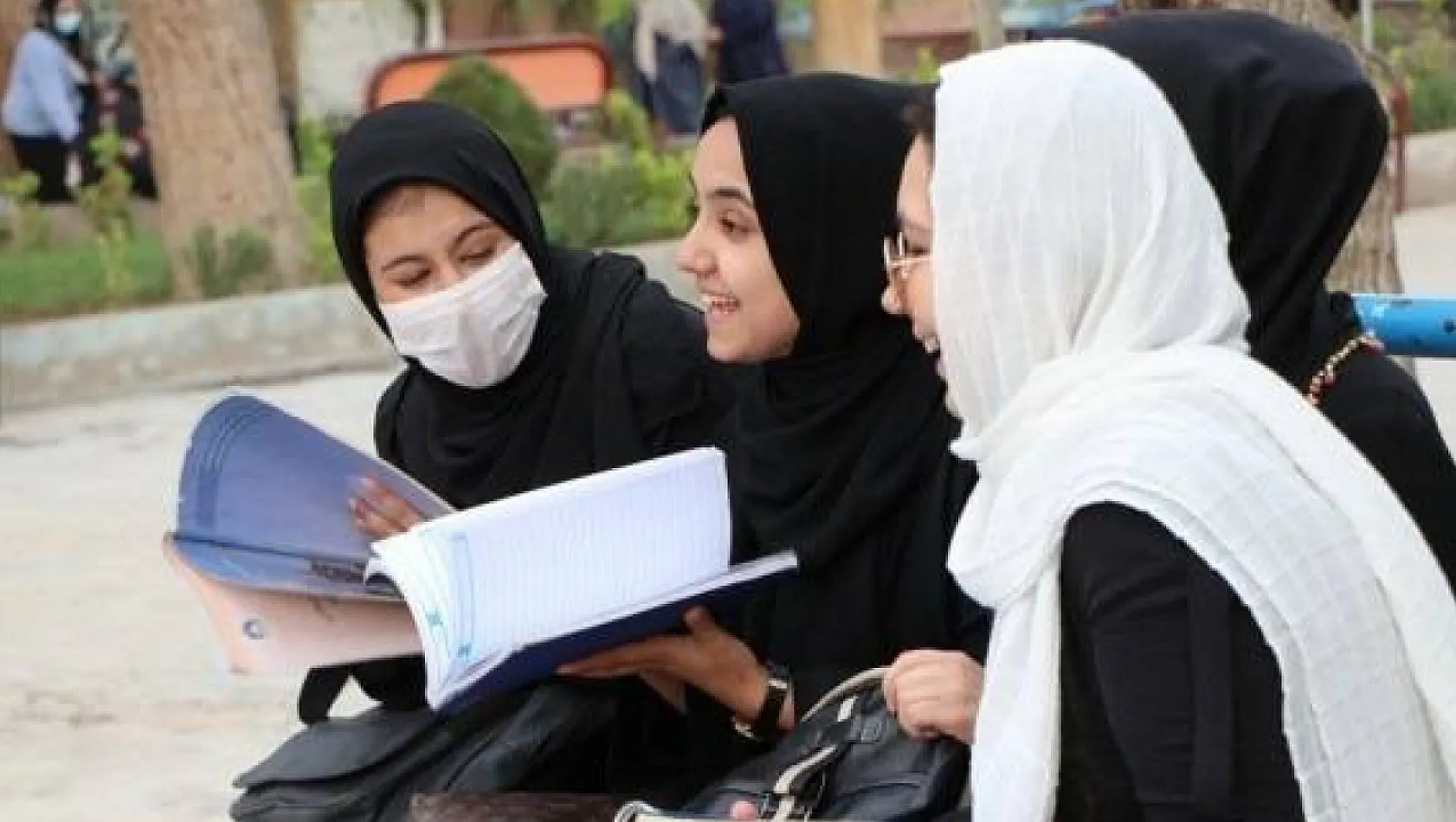 Taliban Yönetimi Bilimsel Eserlere Türkçe Yasağı Koydu