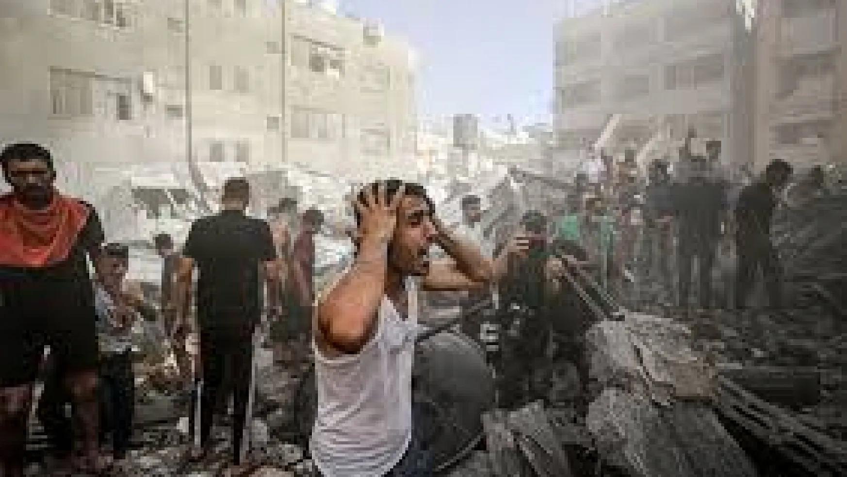 Gazze'de Bayramda Bile Katliamlar Devam Ediyor