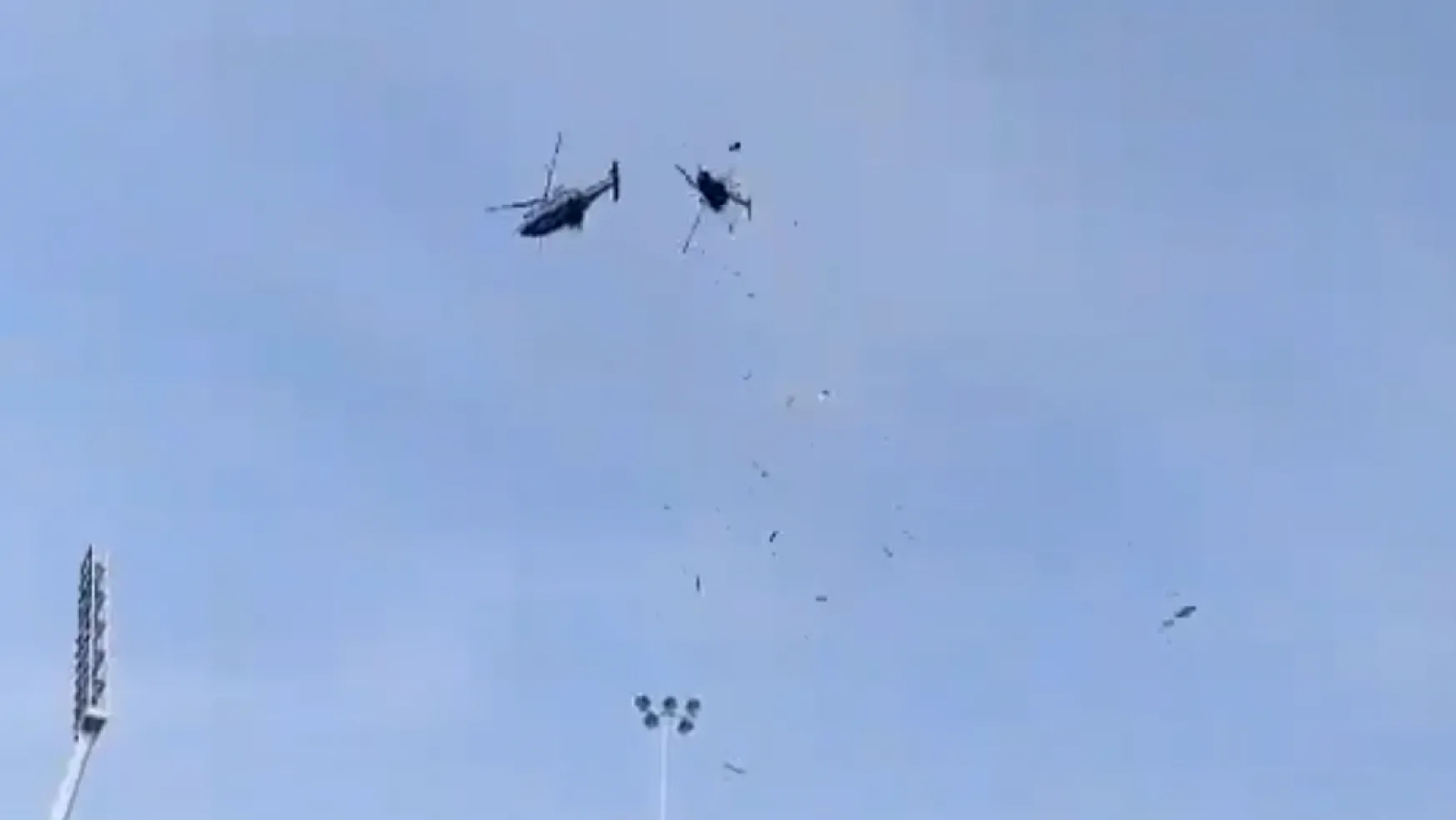 İki Helikopter Havada Çarpıştı: 10 Ölü
