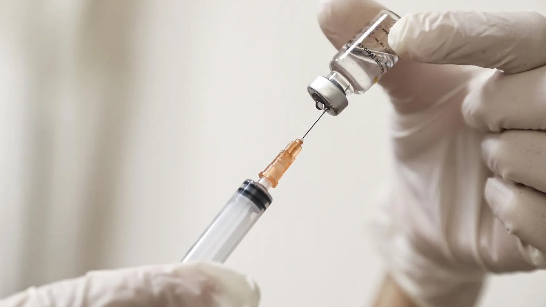 Nijerya Dünyada İlk Olan Aşıyı Uyguladı