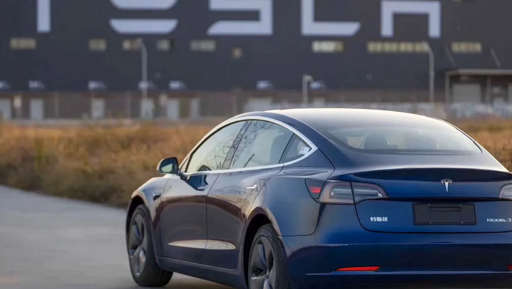 Tesla 1,6 Milyon Aracını Geri Çağırdı