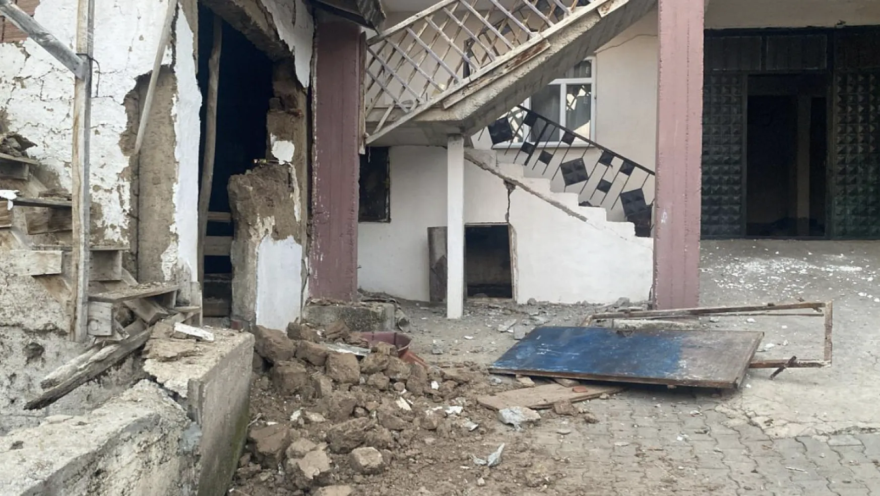 Tokat'taki Depremde 5 Kişi Yaralandı